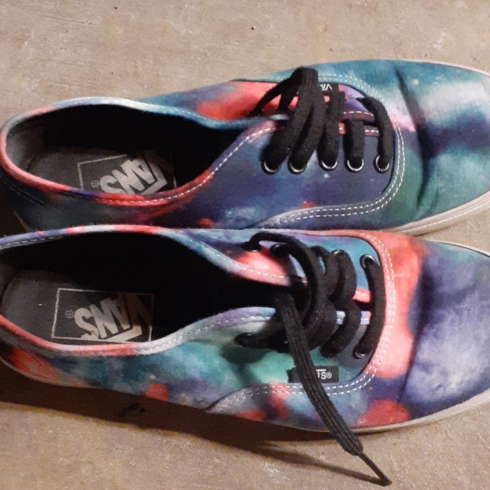 Vans - Picture 2 of 3
